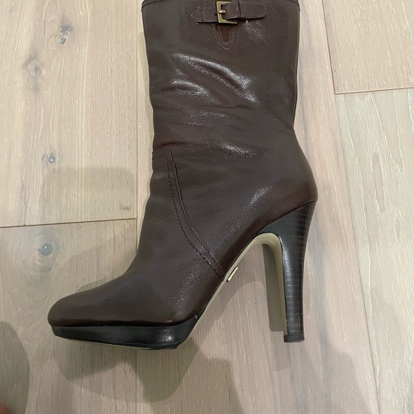 Anne Klein brown heeled boots size 6/6.5. - Picture 5 of 8